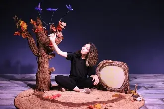 השועל והעץ - תיאטרון הקרון