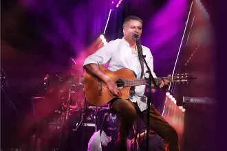 משה להב הטיש הגדול - שירים ישראלים ושאר הרוח