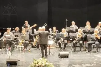 תזמורות בהיכל - תזמורת הג'אז ביג בנד רחובות בניצוח גורי אגמון עם הזמרת רוני ישראלי