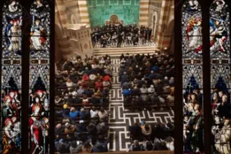 מוצרט – הרקוויאם לאור הנרות