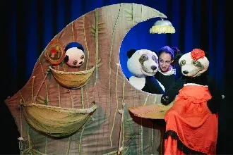 על שלוש פנדות וזהבה אחת