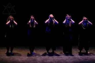 גוף שלישי - תאטרון נא לגעת