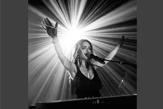 אניה בוקשטיין