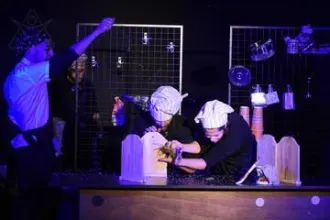 מיזאנפלס - תיאטרון קומקום