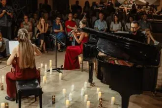 עונות השנה — ויוואלדי-ריכטר, פיאצולה — קונצרט לשלישיית פסנתר